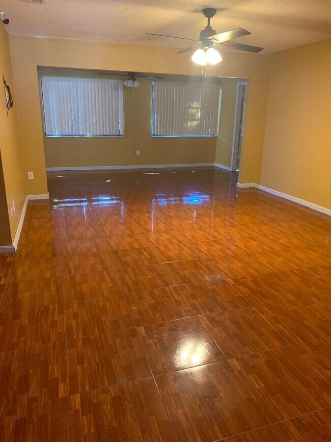 Foto del edificio - 5322 Fox Valley Trail