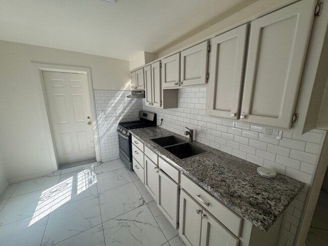 Foto del edificio - 332 W Illinois St