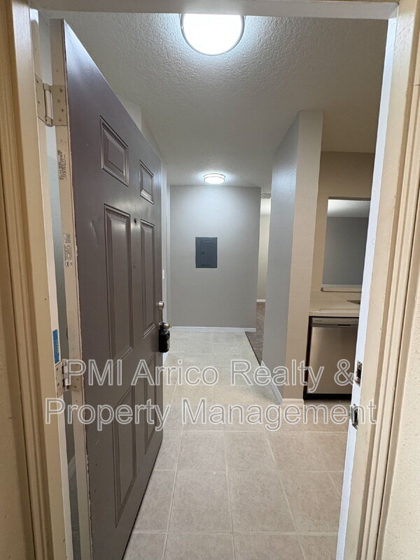 Foto del edificio - 9529 Newdale Way
