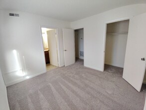 Building Photo - 600 Reusens Rd