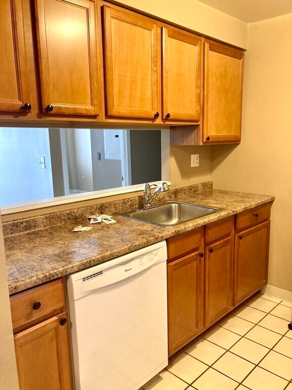 Foto del edificio - 750 Davol St