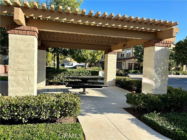 Building Photo - 3549 La Fiesta Dr
