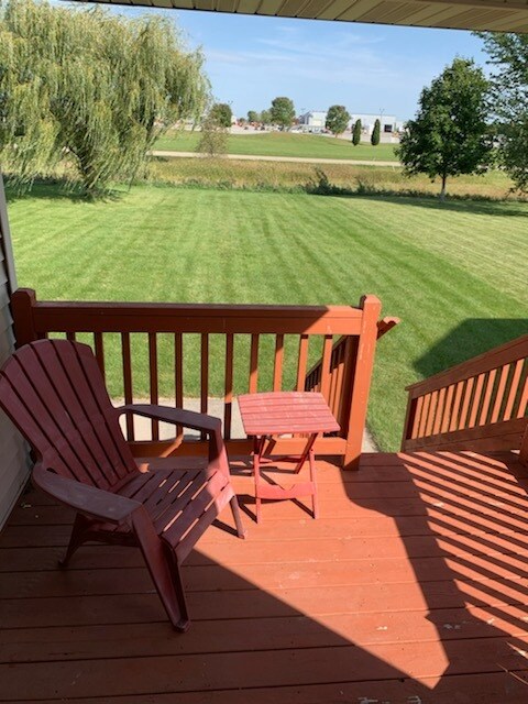 deck & patio - N1166 Redwing Dr
