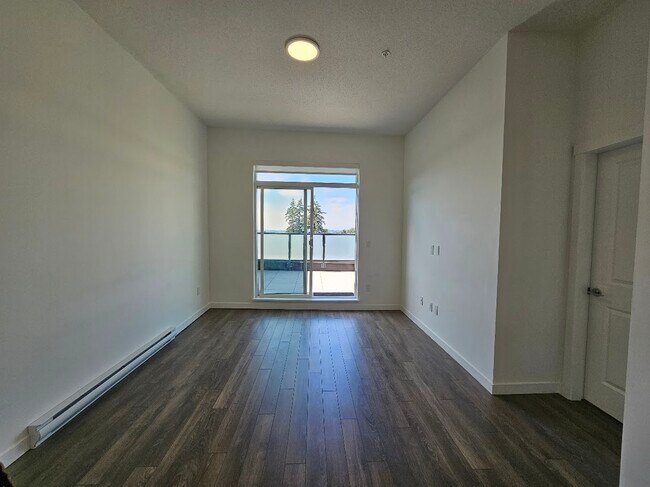 Photo du bâtiment - 15738-15785 Avenue621