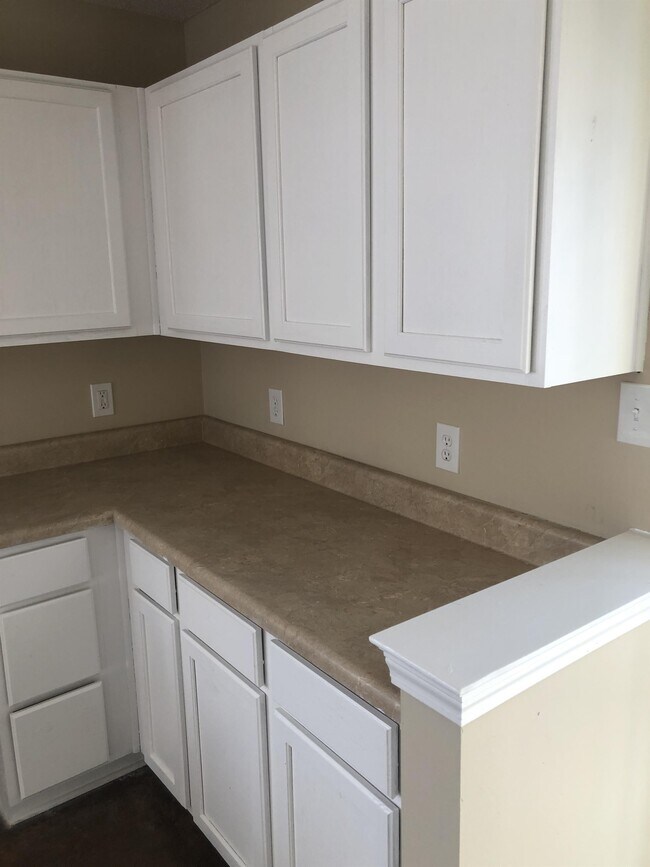 Foto del edificio - 4563 Blue River Dr