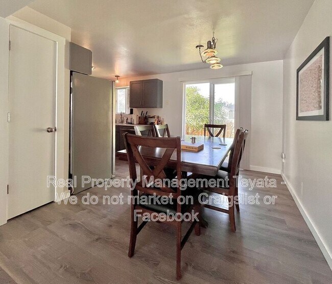 Foto del edificio - 2215 Wildflower Way