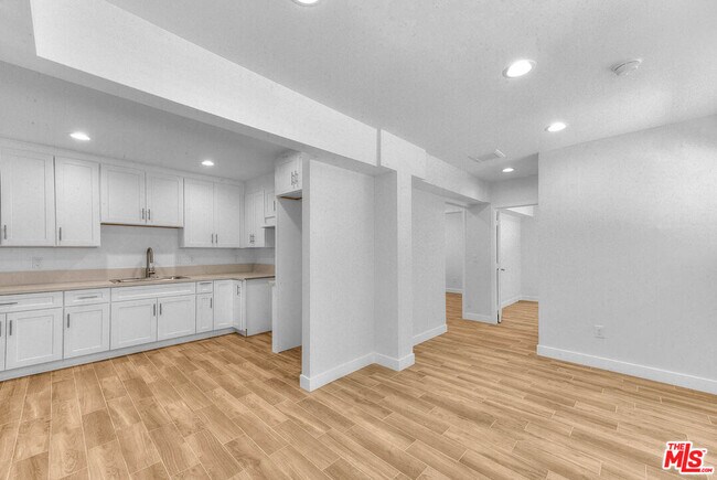 Foto del edificio - 2820 Liberty Blvd