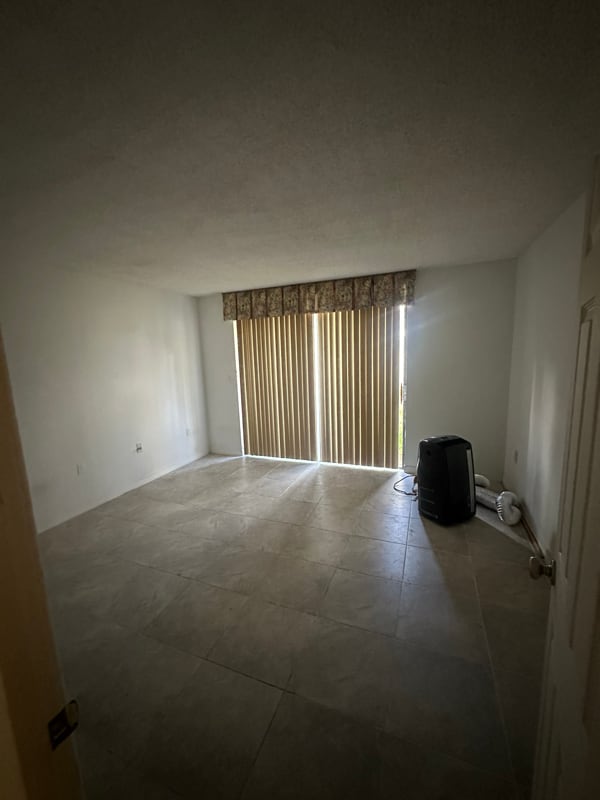Building Photo - 7625 SW 106th Ave