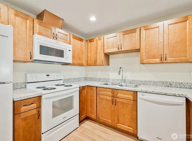 Foto del edificio - 12202 NE 39th St