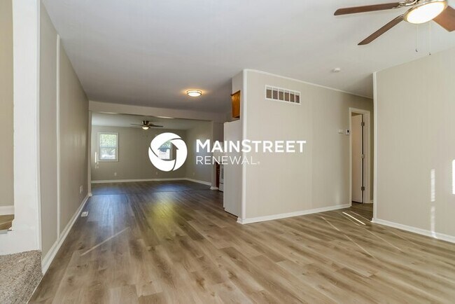 Foto del edificio - 6 Bedroom Pet-Friendly Home in BELTON, MO ...