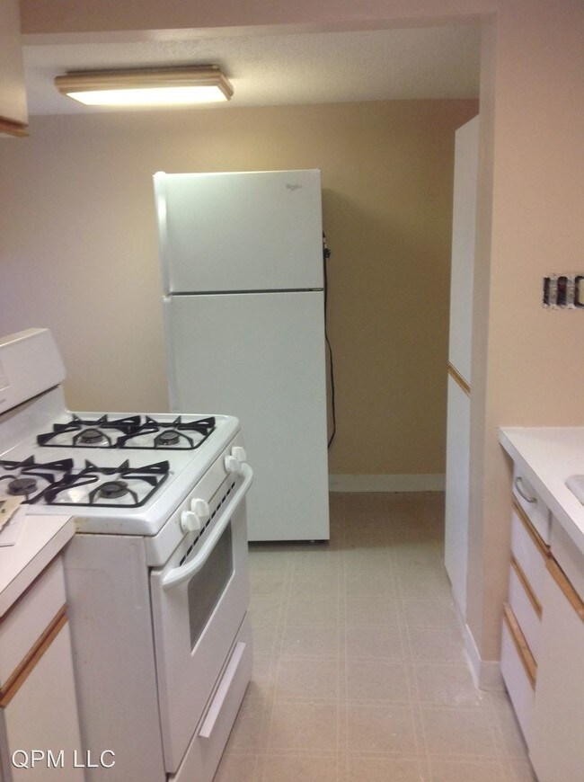 Foto del edificio - 574 Orleans St
