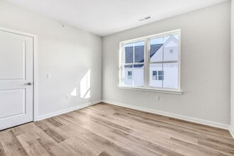 Interior Photo - Kinsley