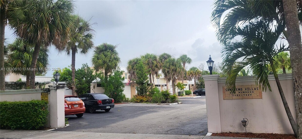 Primary Photo - 7423 Big Cypress Dr