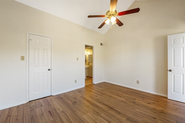 Foto del edificio - 2300 Old Spanish Trl