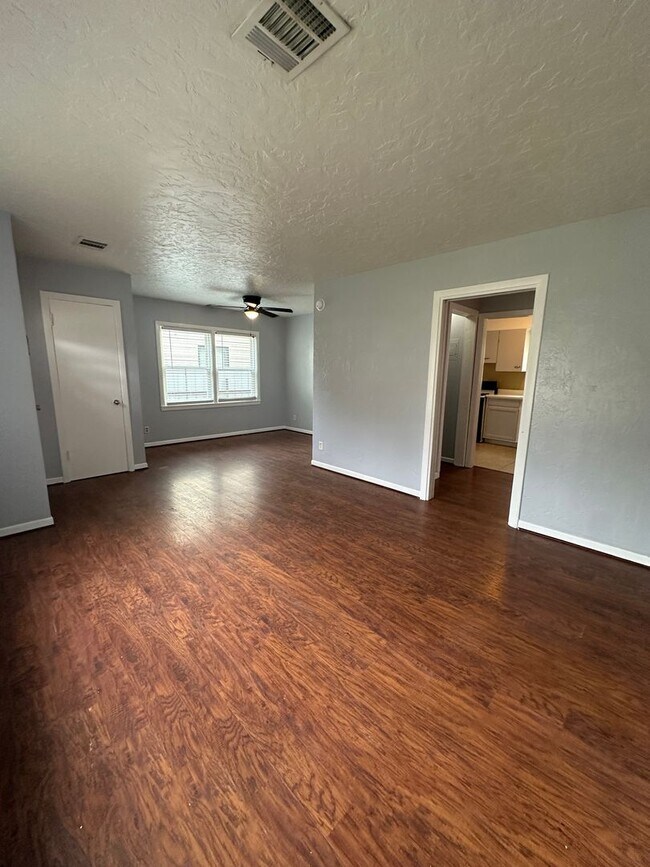 Foto del edificio - 4319 Gables St