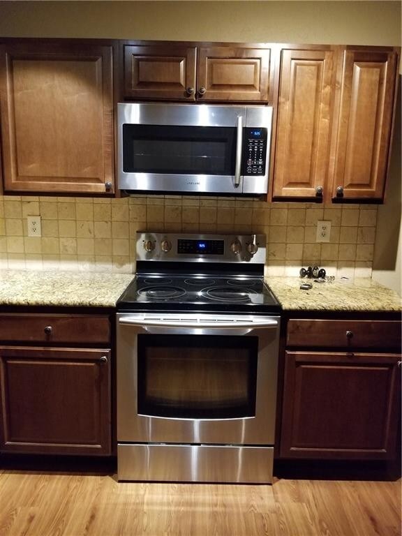 Building Photo - 447 Cambria Dr