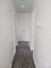 Building Photo - 5658 N 61st St