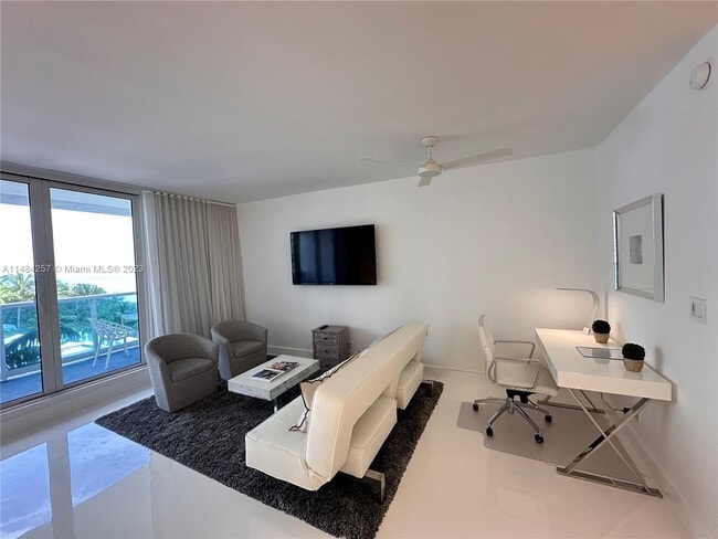 Building Photo - 2301 Collins Ave