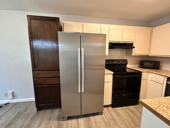 Foto del edificio - 3504 Duval St