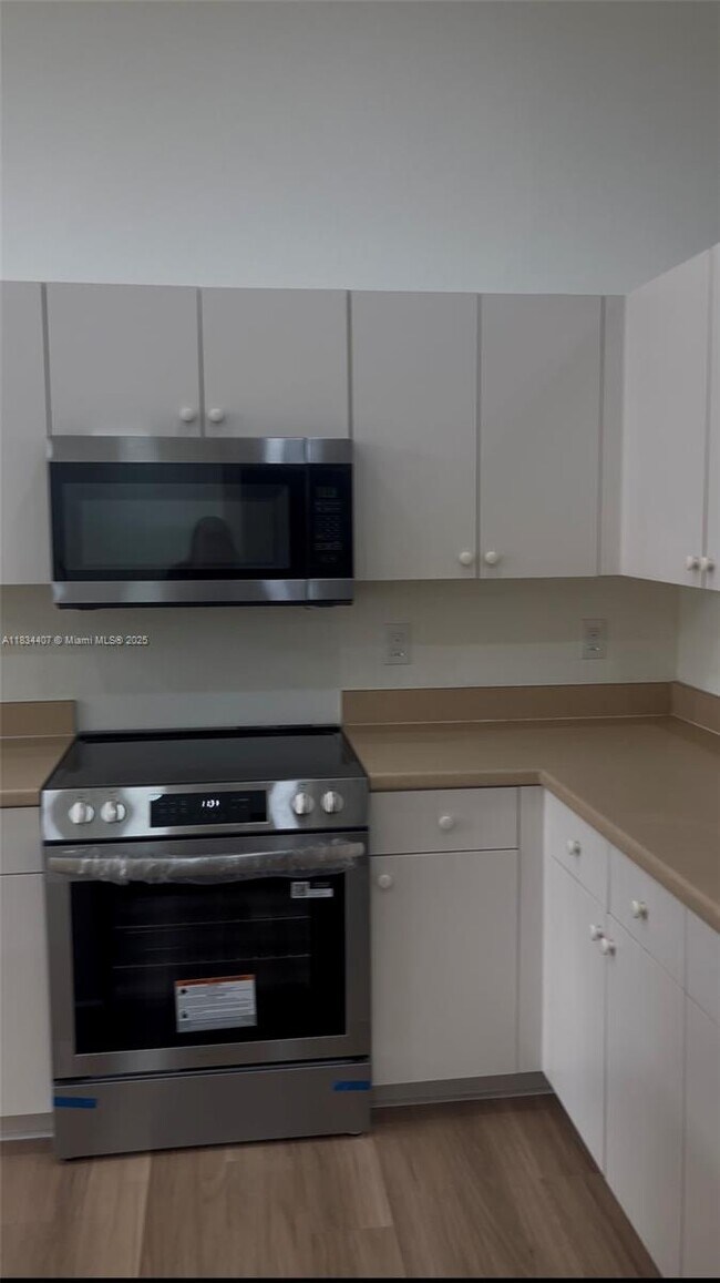 Foto del edificio - 16285 SW 27th St