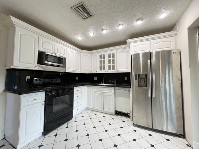 Building Photo - Centrally Located Single Family Home In Fort Lauderdale!!!