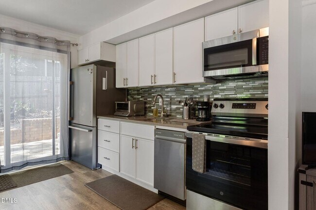 Foto del edificio - 1547 Fountain Ridge Rd