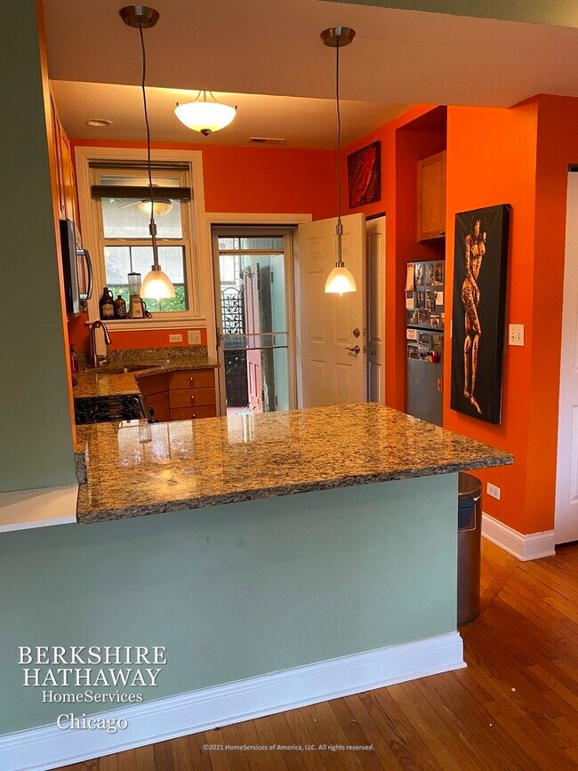 Foto del edificio - 4646 N Winchester Avenue