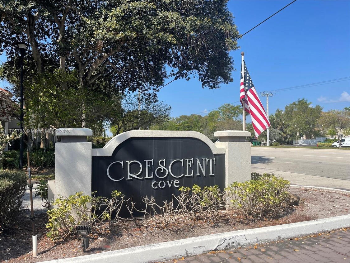 Foto principal - 8423 Coral Lake Way