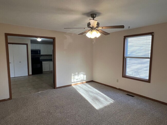 Foto del edificio - 1439 N Texas Ave