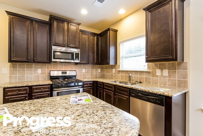 Building Photo - 4620 Cabrini Pl