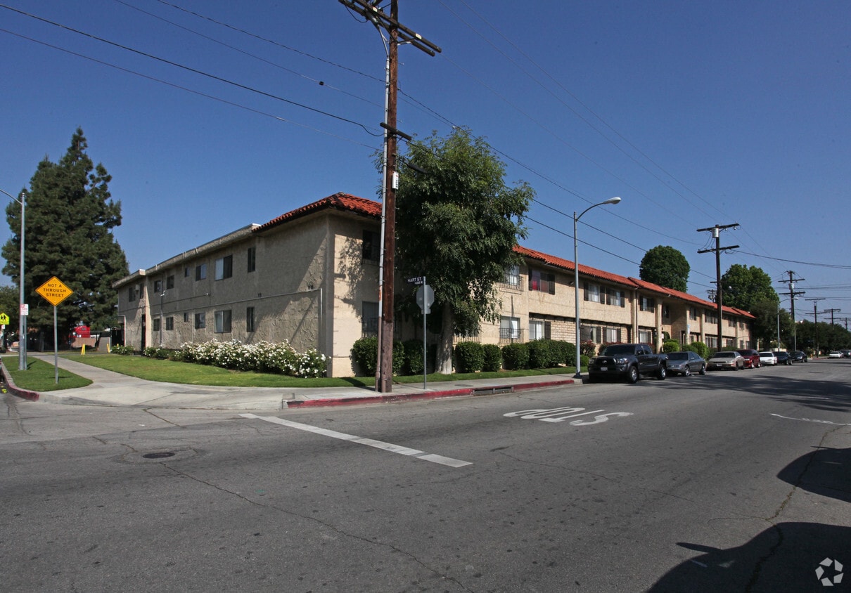 Primary Photo - Palencia Apartments