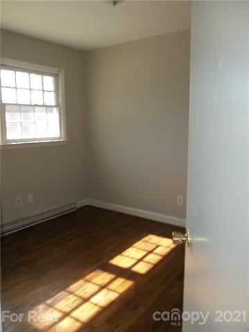Building Photo - 325 S Gardner Ave