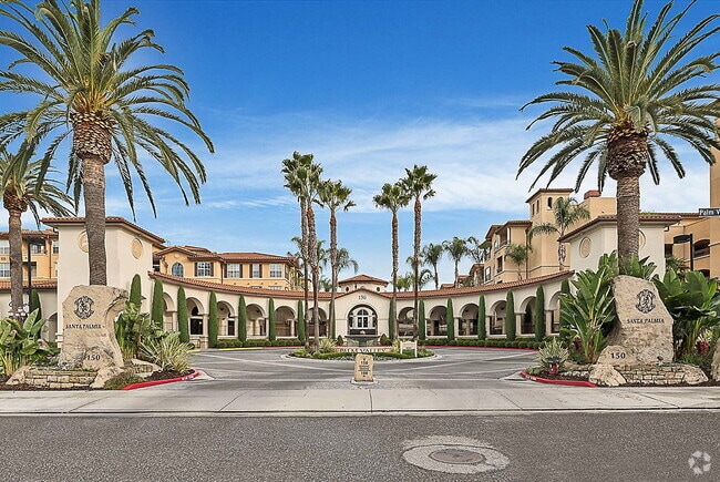 Building Photo - Santa Palmia at Palm Valley