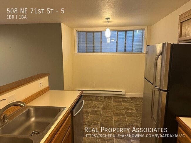 Building Photo - 508 NE 71st St