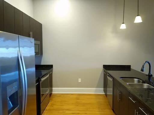 Building Photo - 936 Broad St