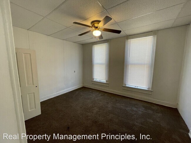 Building Photo - 2 br, 1 bath House - 2703 1/2 Olive St