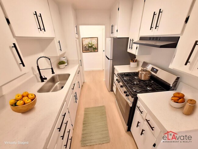 Foto del edificio - 11756 Runnymede St