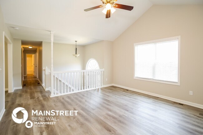 Foto del edificio - 83 Greatwood Dr