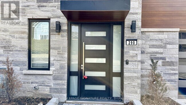Photo du bâtiment - 290 North Shore Blvd E