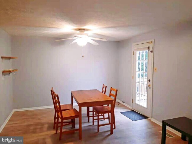 Building Photo - 503 Coral Reef Dr