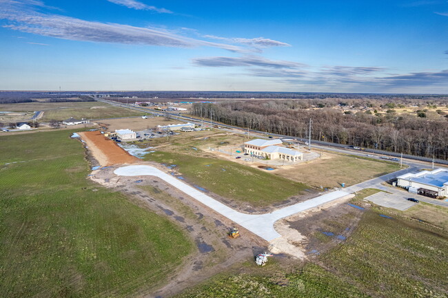 Foto del edificio - Legacy Park Townhomes