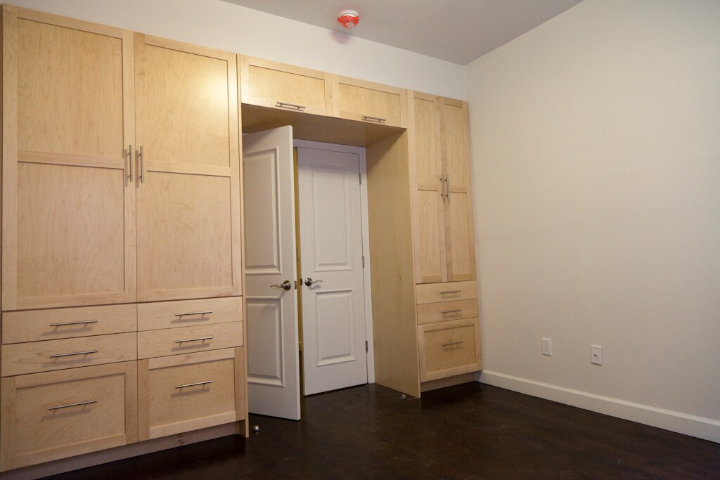 Primary Photo - 239 9th Ave