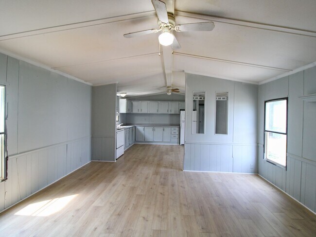 Foto del edificio - Country Setting and Convenient to Pulaski, TN