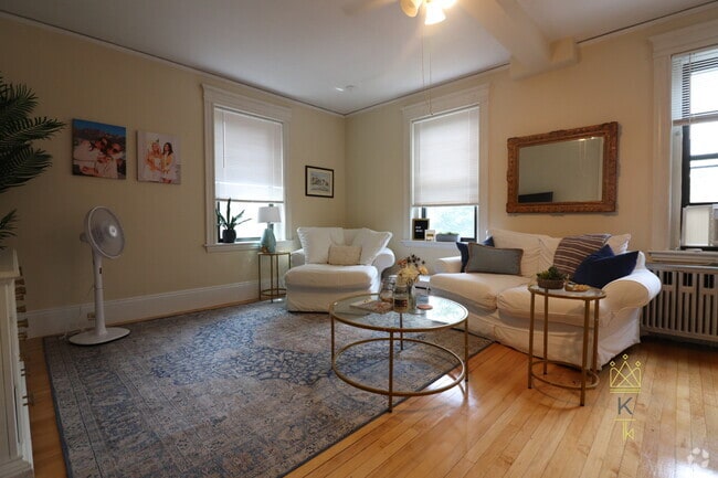 Building Photo - 1100 Beacon St