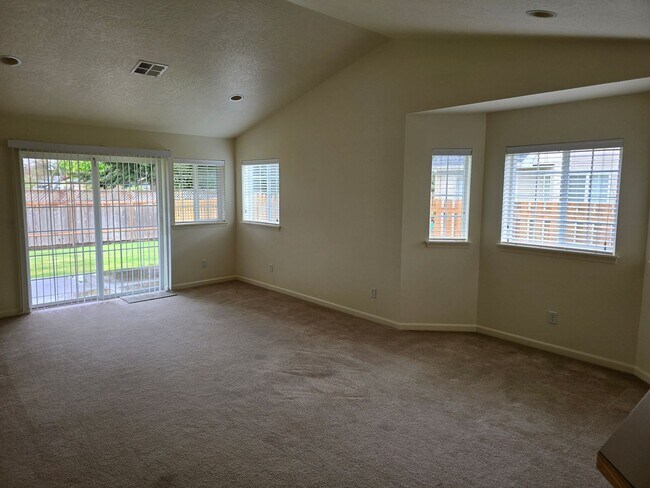 Building Photo - NORTH GILHAM CONDO