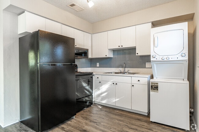 Interior Photo - Raven at Park Place