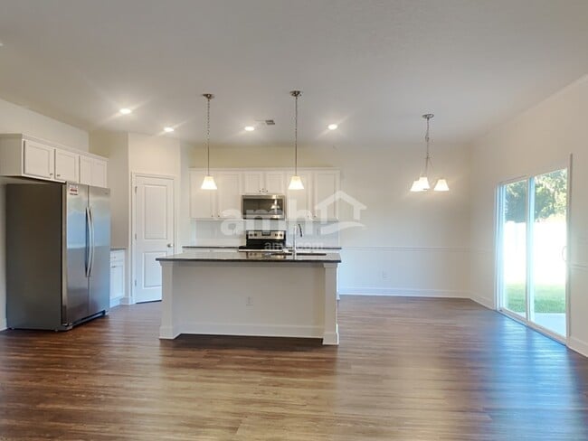 Building Photo - 3051 Creek Village Ln