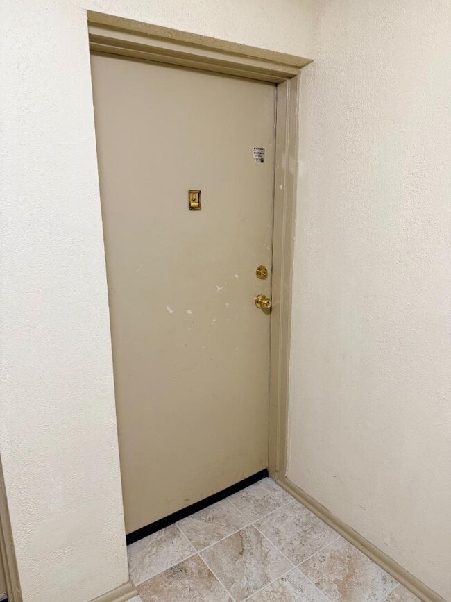 Photo - 5 Suntop Ct Apartment