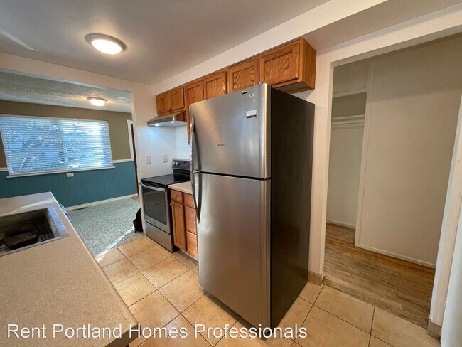 Building Photo - 3 br, 1 bath House - 10735 SE Holgate Blvd