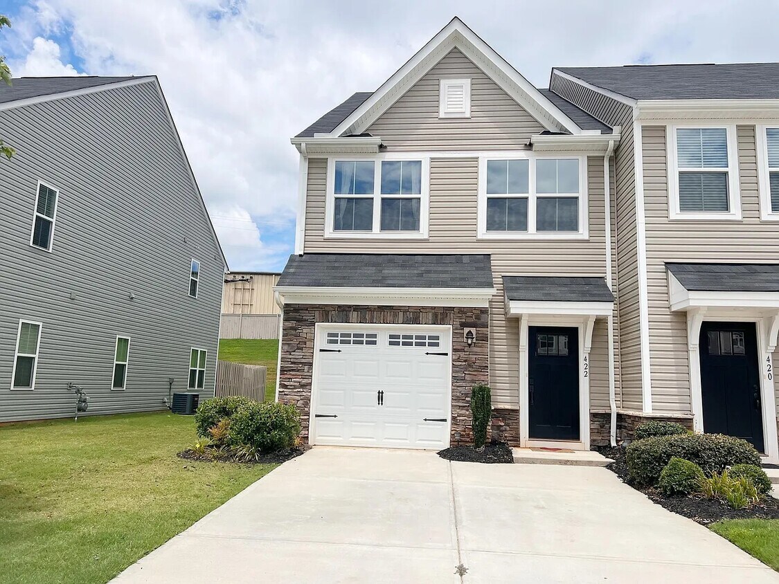 422 Huntingdale Pl, Simpsonville, SC 29681 Townhome Rentals in